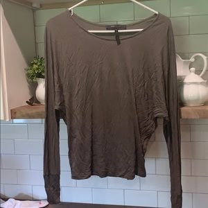 Super cute flattering top.